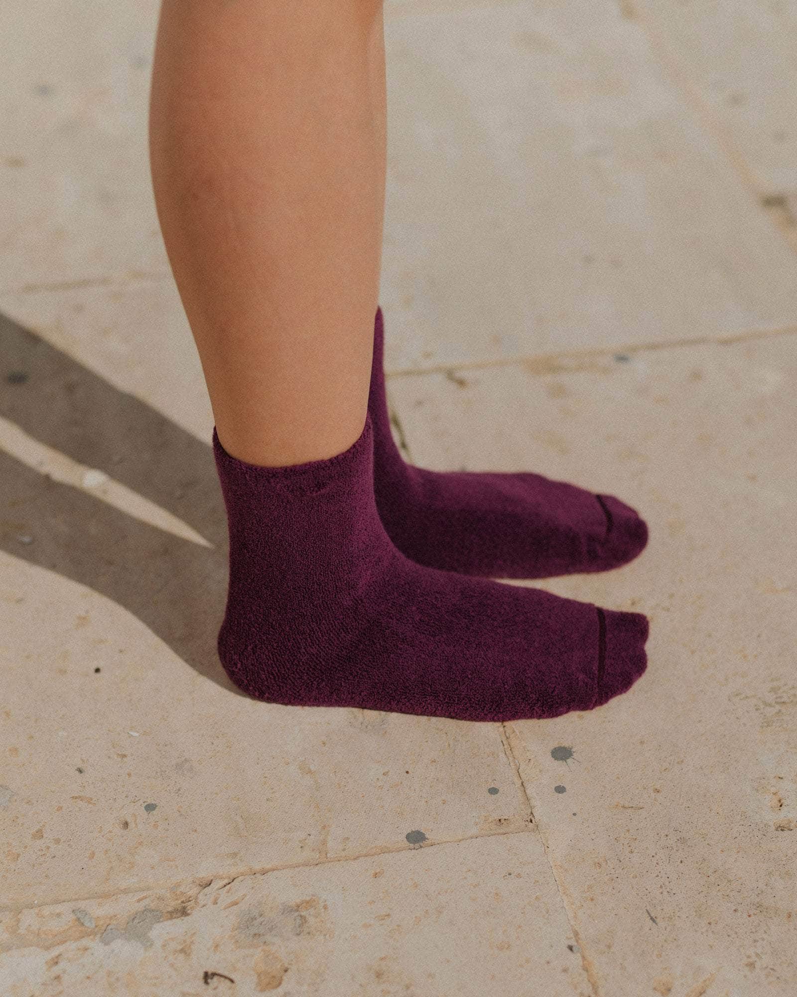 Buckle Overankle Socks Textured Organic Cotton  - Baserange socks (Black Purple)